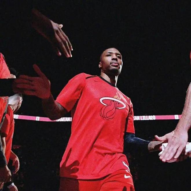 热火B队横扫意大利男篮,利拉德完成帽子戏法的简单介绍 热火B队横扫意大利男篮,利拉德完成帽子戏法的简单介绍