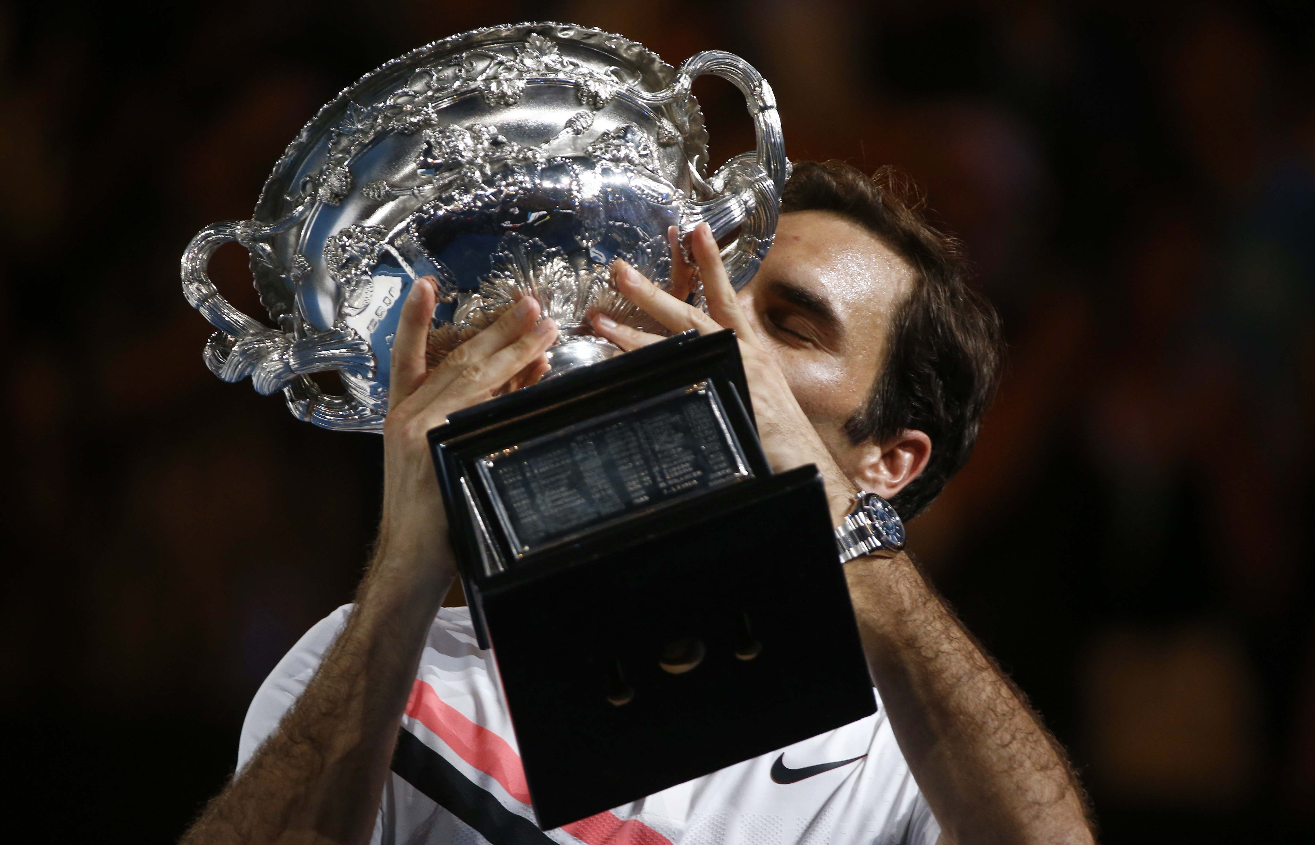 欧洲网球队翻盘澳大利亚网球队，费德勒制霸全场