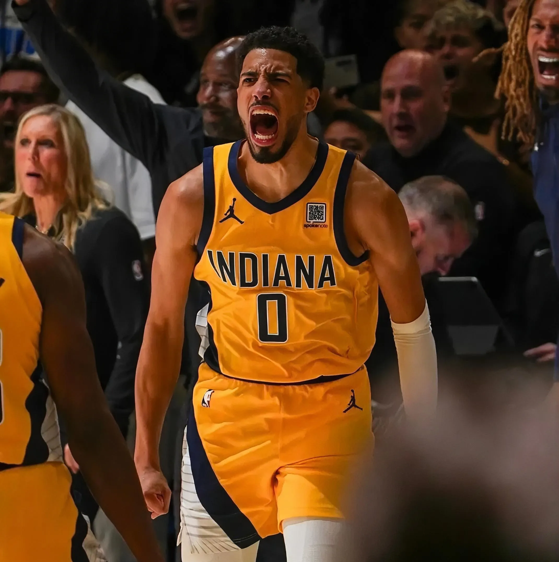 包含加拿大男篮强势意大利男篮,克莱三分雨点燃全场的词条 包含加拿大男篮强势意大利男篮,克莱三分雨点燃全场的词条