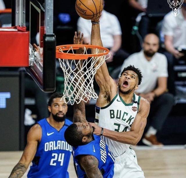 魔术轻取雄鹿，戈贝尔统治全场