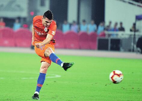 鲁能客场一球小胜，取得宝贵分