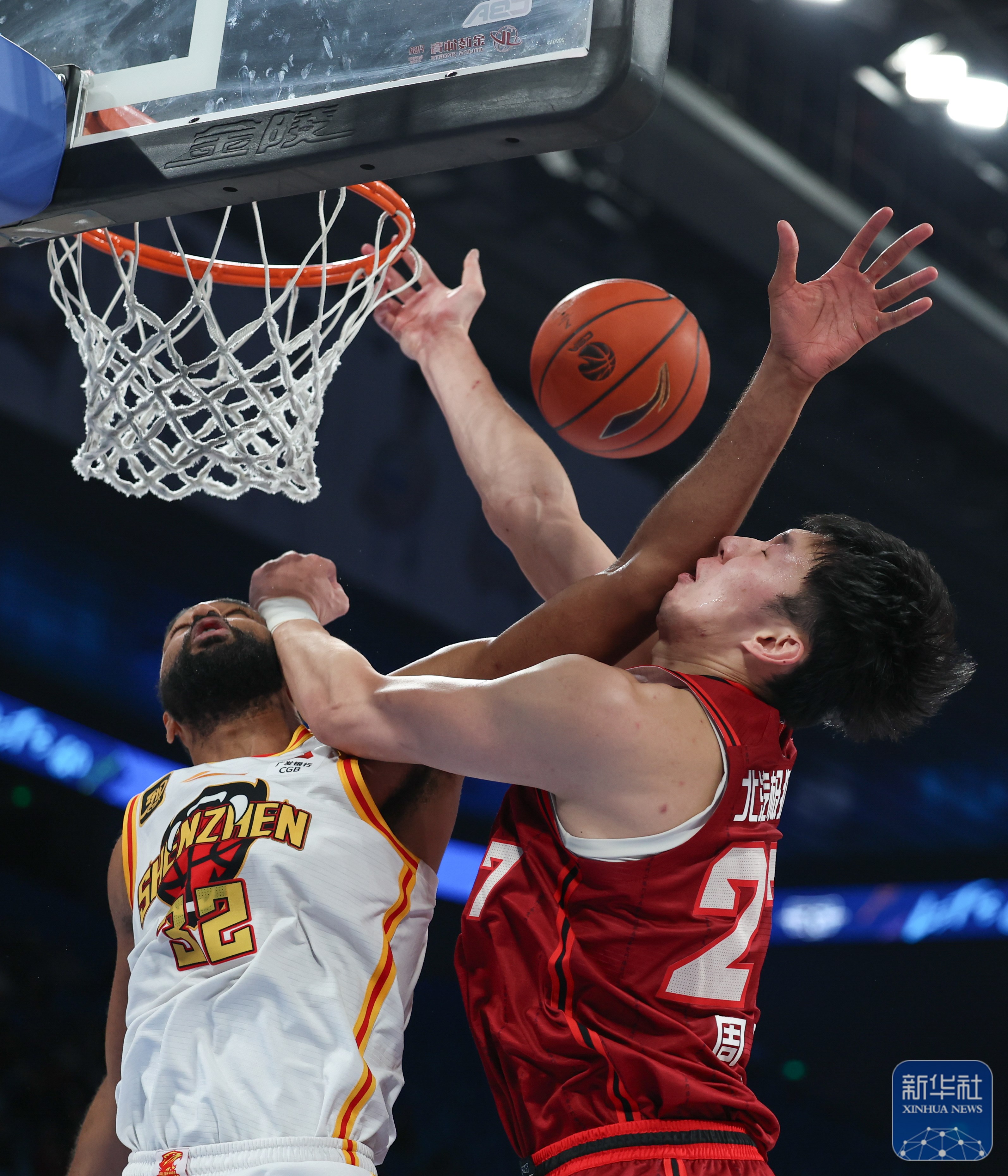 包含深圳男篮客场取胜，反弹势头明显的词条