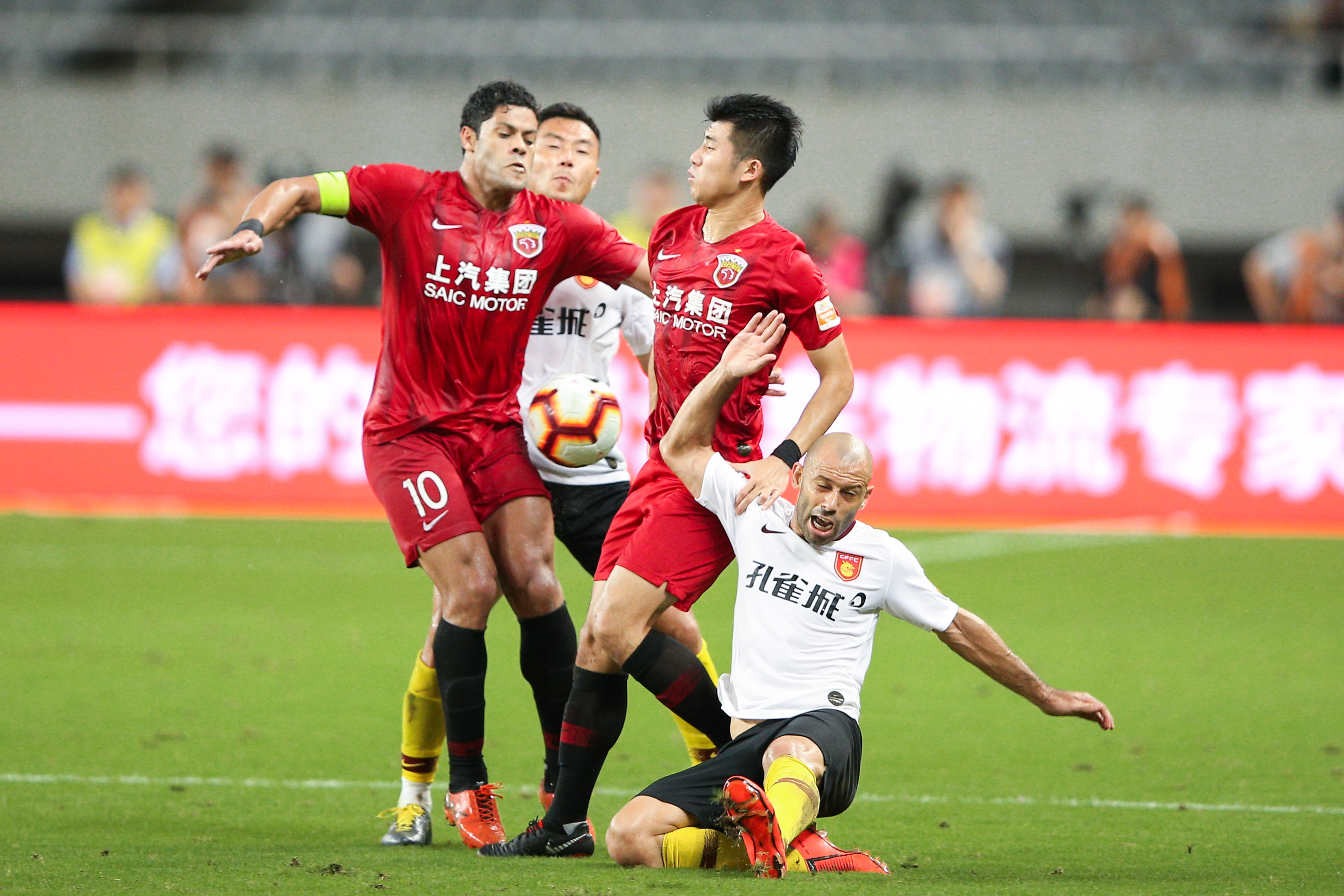 广东主场逼平云南,难解难分的简单介绍 广东主场逼平云南,难解难分的简单介绍