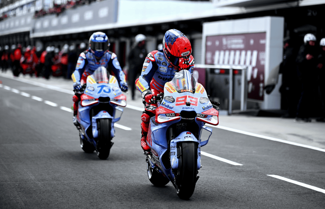 包含澳大利亚选手突破自我，勇夺冠军殊荣的词条