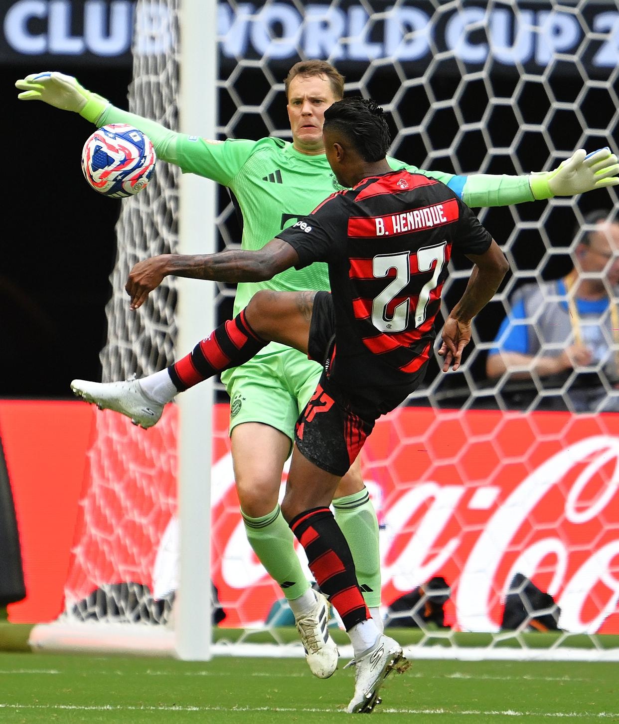 包含拜仁慕尼黑豪取胜利,冲击晋级赛程的词条 包含拜仁慕尼黑豪取胜利,冲击晋级赛程的词条