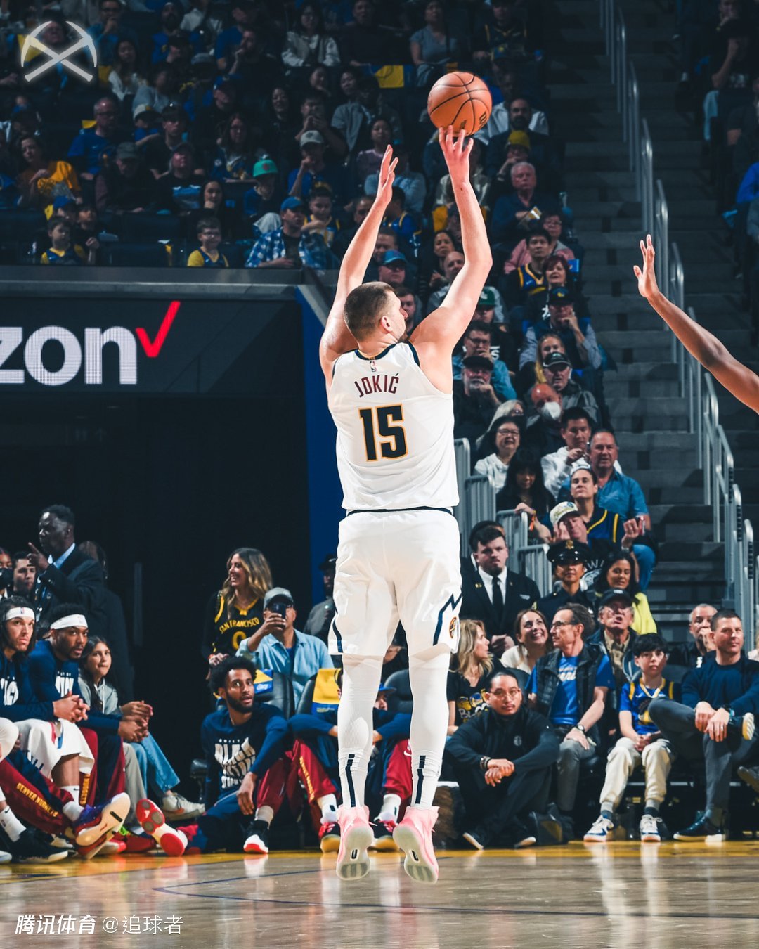 勇士横扫美国男篮，布拉德利打破历史纪录的简单介绍