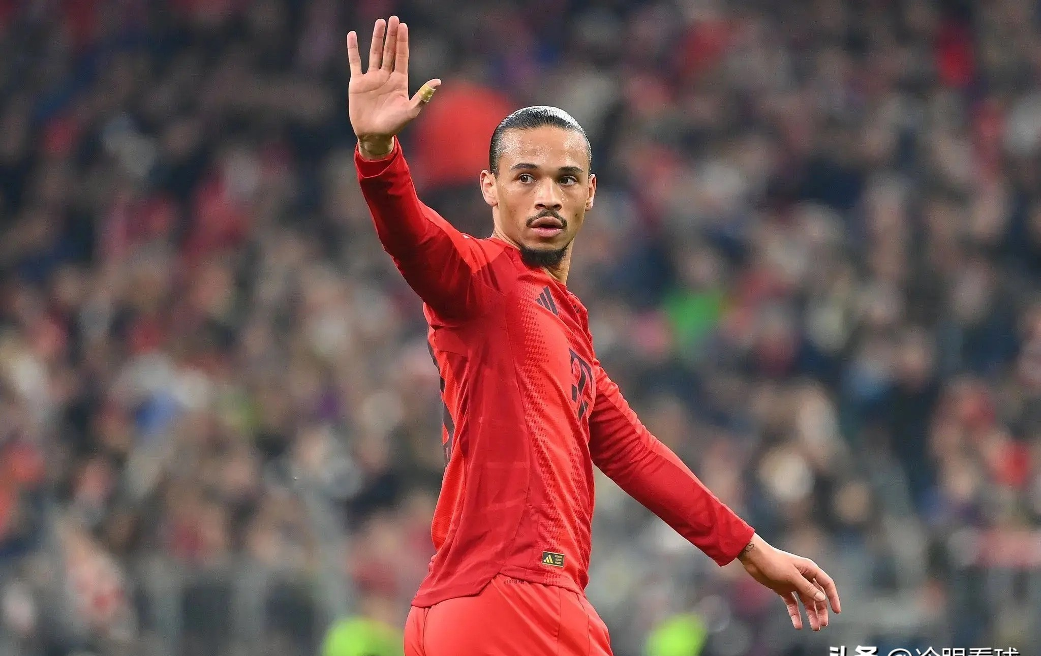 希腊完胜巴萨，萨内统治全场