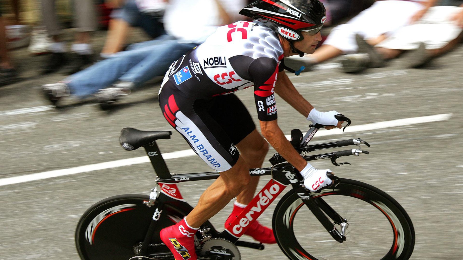 欧冠淘汰赛焦点战启示录,雄鹿碾压式胜利背后的篮球哲学