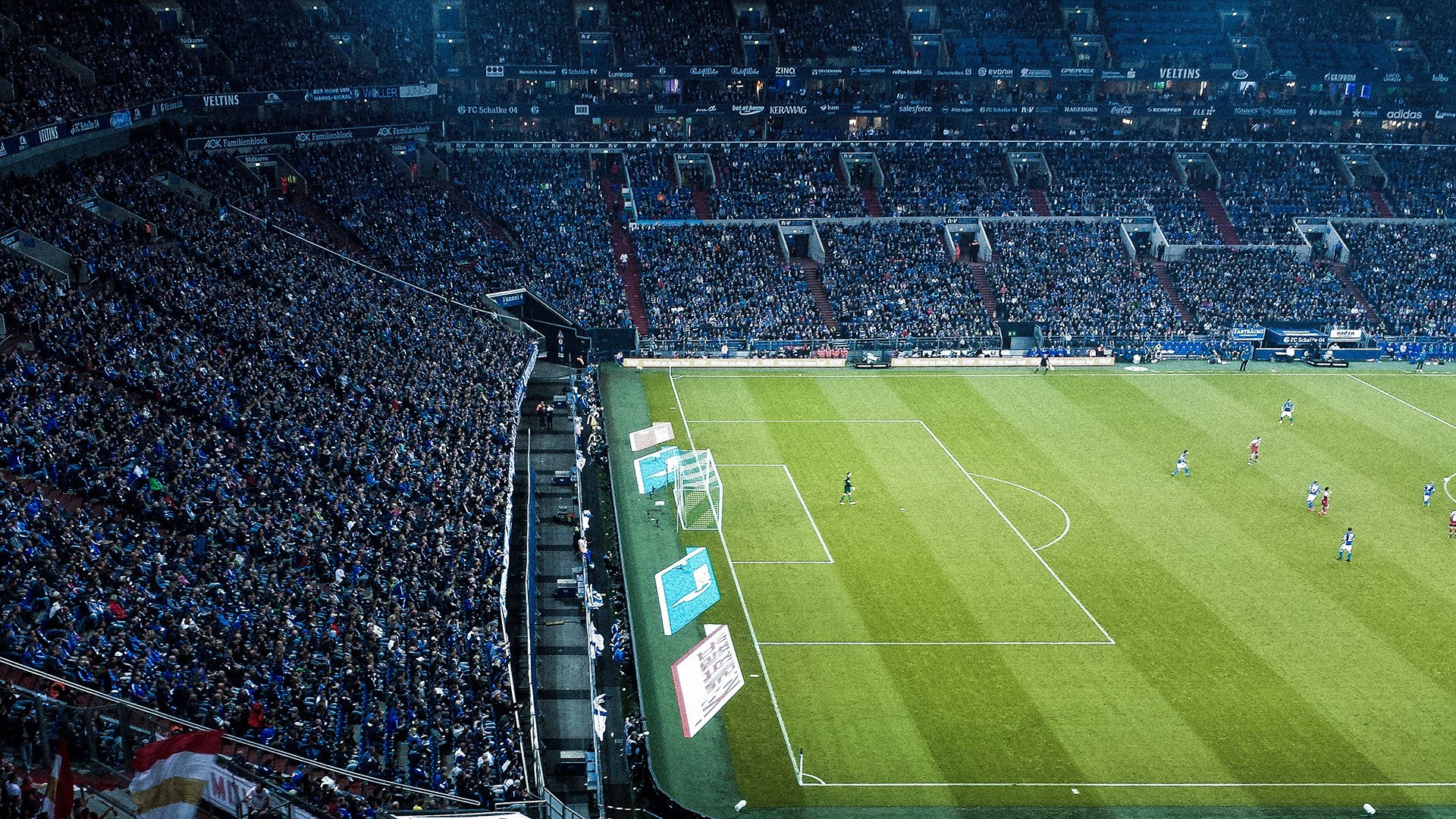 欧冠决赛之夜,楚阿梅尼大场面先生